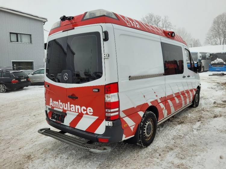 MERCEDES – BENZ SPRINTER 3.0D AMBULANCE (PROFILE) KLIMA 7.2015 EURO 6 - Ambulanse: bilde 4 MERCEDES – BENZ SPRINTER 3.0D AMBULANCE (PROFILE) KLIMA 7.2015 EURO 6 - Ambulanse: bilde 4