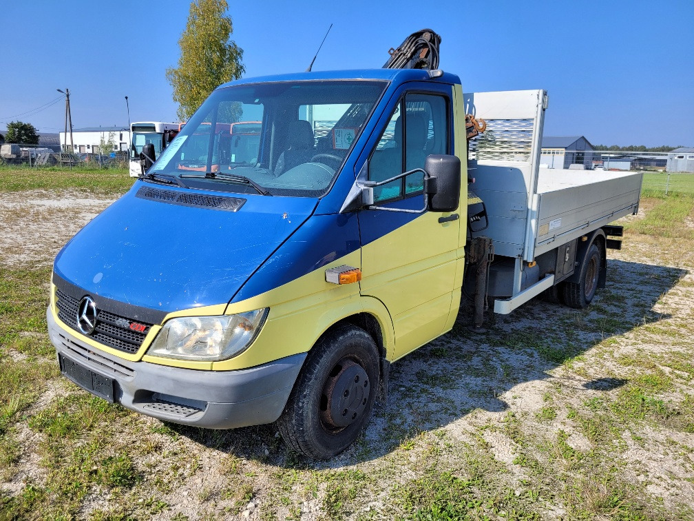 MERCEDES – BENZ SPRINTER 616CDI HIAB 027-2 Crane 10.2004 - Varebil med plan: bilde 2 MERCEDES – BENZ SPRINTER 616CDI HIAB 027-2 Crane 10.2004 - Varebil med plan: bilde 2