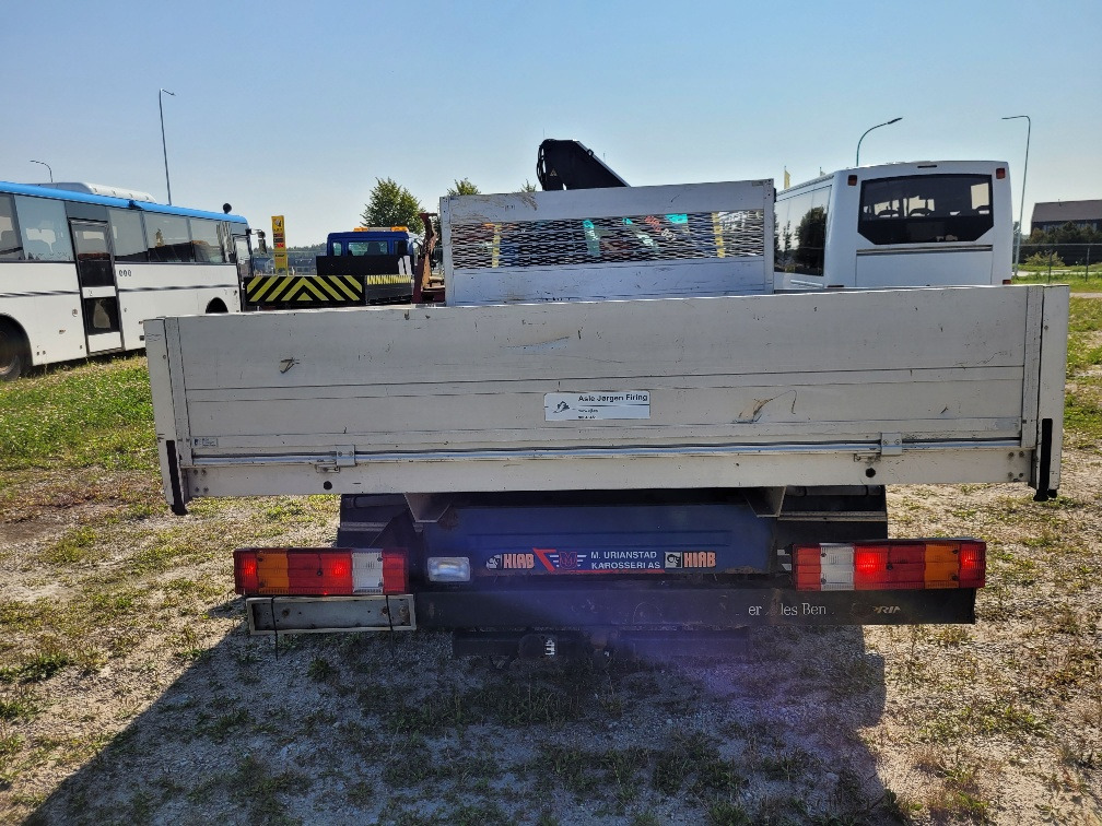 MERCEDES – BENZ SPRINTER 616CDI HIAB 027-2 Crane 10.2004 - Varebil med plan: bilde 5 MERCEDES – BENZ SPRINTER 616CDI HIAB 027-2 Crane 10.2004 - Varebil med plan: bilde 5