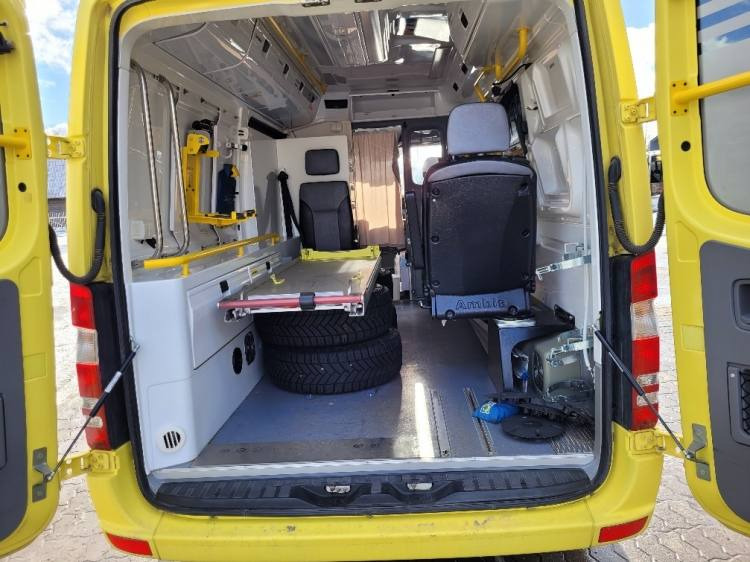 MERCEDES – BENZ SPRINTER AMBULANCE (PROFILE) KLIMA 2.2016 EURO 6 - Ambulanse: bilde 4 MERCEDES – BENZ SPRINTER AMBULANCE (PROFILE) KLIMA 2.2016 EURO 6 - Ambulanse: bilde 4