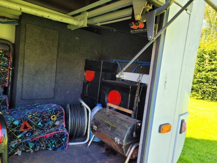 VOLVO B12M BERKHOF AXIAL70 MOTORHOME KLIMA 3.2003 - Turistbuss: bilde 4 VOLVO B12M BERKHOF AXIAL70 MOTORHOME KLIMA 3.2003 - Turistbuss: bilde 4