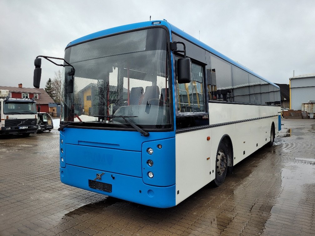 VOLVO B9R VEST CONTRAST, KLIIMA, 10.2012, EURO 5, HANDICAP LIFT, 51 seats, 12,8m - Forstadsbus: bilde 2 VOLVO B9R VEST CONTRAST, KLIIMA, 10.2012, EURO 5, HANDICAP LIFT, 51 seats, 12,8m - Forstadsbus: bilde 2