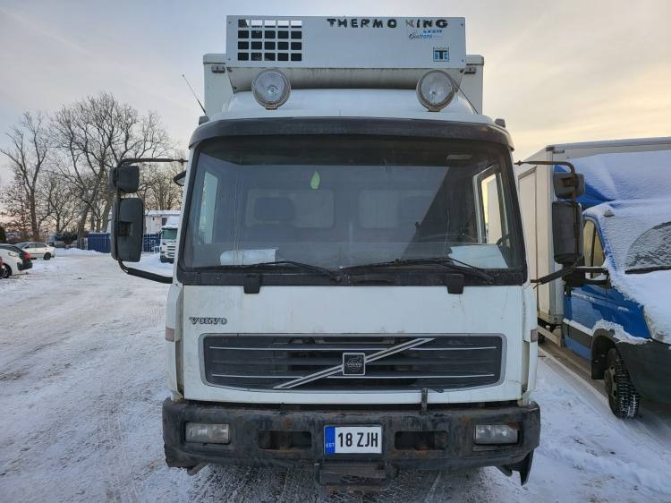 VOLVO FL 250 FOR SPAREPARTS - Lastebil med kjøl: bilde 2 VOLVO FL 250 FOR SPAREPARTS - Lastebil med kjøl: bilde 2