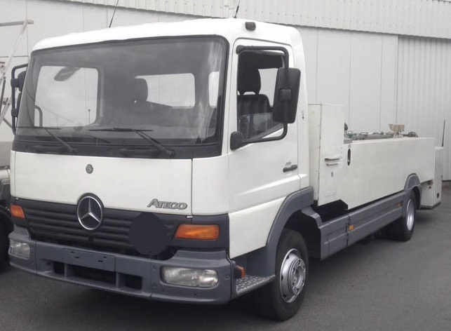 TA Schrader Water Truck Mercedes E 2120-2 - Flyplassutstyr: bilde 1 TA Schrader Water Truck Mercedes E 2120-2 - Flyplassutstyr: bilde 1