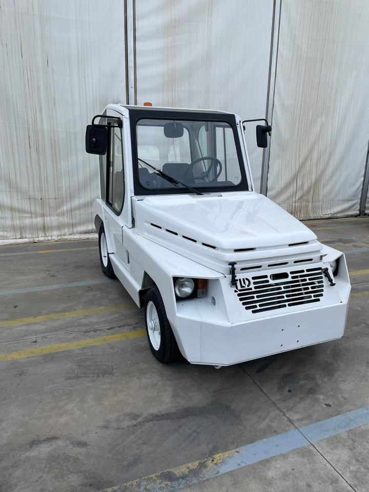 TLD TMX30 - Pushbacktraktor: bilde 3 TLD TMX30 - Pushbacktraktor: bilde 3