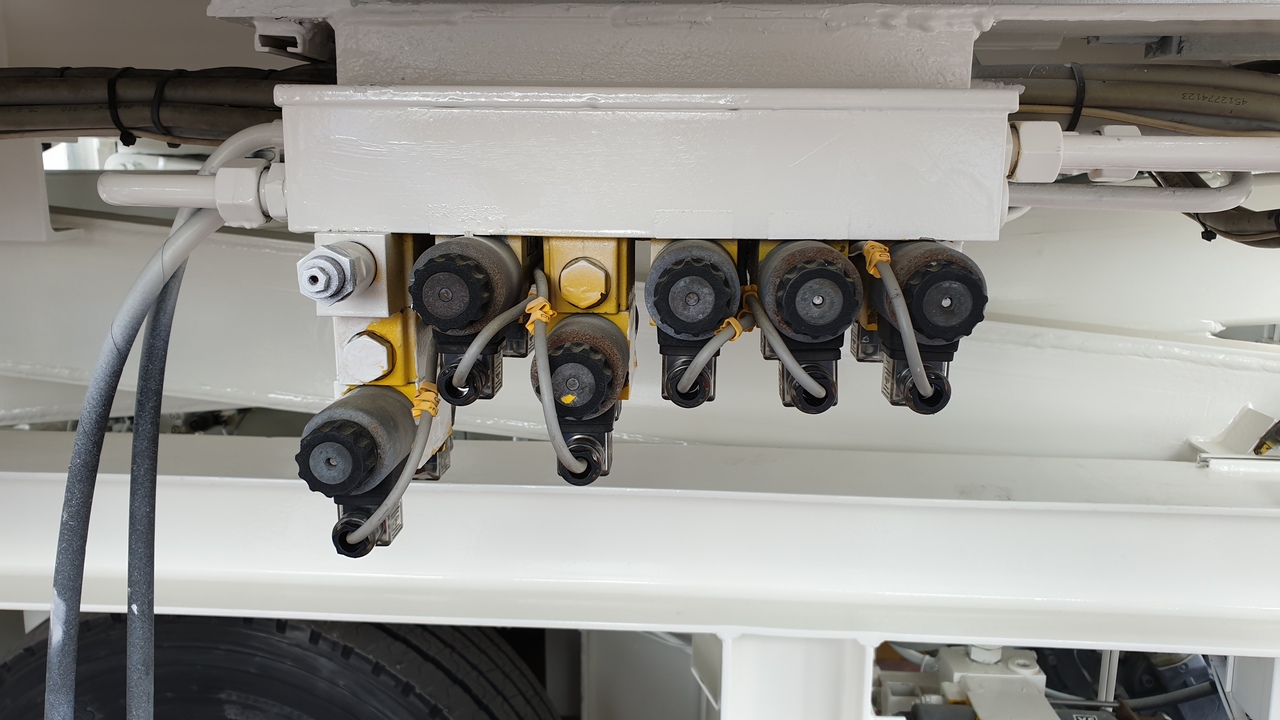 Loader Universal Trepel 70U - Lasteinnretning for containere og paller: bilde 5 Loader Universal Trepel 70U - Lasteinnretning for containere og paller: bilde 5