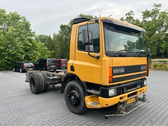 DAF CF 65 FA65.210 CF Right Hand Drive - Chassis lastebil: bilde 1 DAF CF 65 FA65.210 CF Right Hand Drive - Chassis lastebil: bilde 1