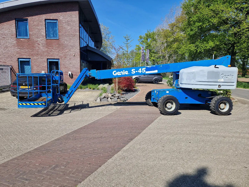Genie S-45 - Teleskoplift: bilde 1 Genie S-45 - Teleskoplift: bilde 1