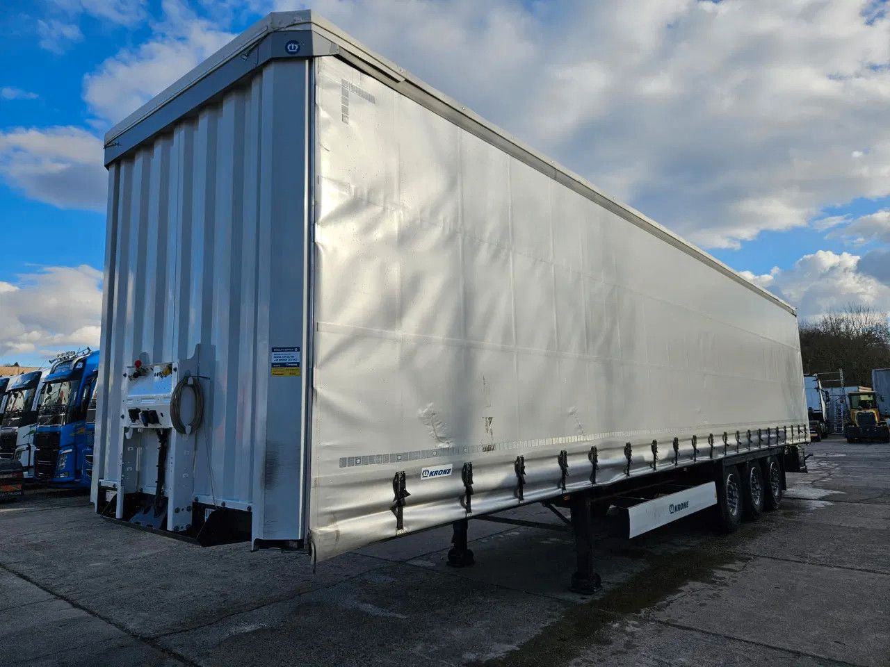 Krone SD XL Code, Lifting Axle A - Gardintrailer: bilde 1 Krone SD XL Code, Lifting Axle A - Gardintrailer: bilde 1