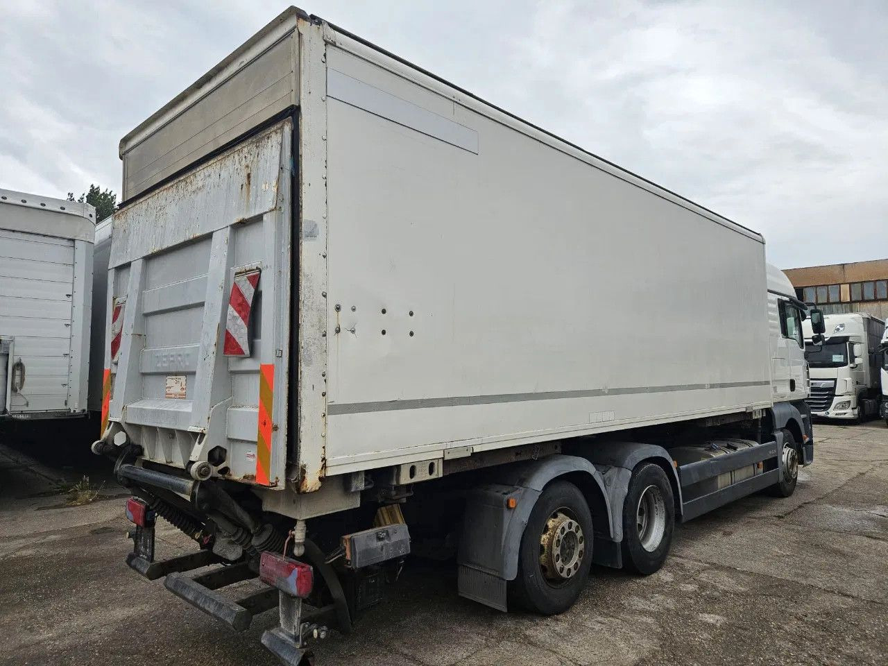 MAN TGA 26.400 BDF Tail Lift Euro5, New Smart2 Tacho - Container-transport/ Vekselflak lastebil: bilde 3 MAN TGA 26.400 BDF Tail Lift Euro5, New Smart2 Tacho - Container-transport/ Vekselflak lastebil: bilde 3