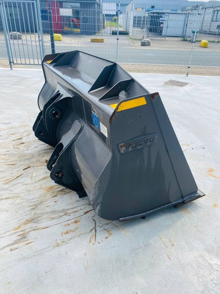 Volvo L 60 - Skuffe for Bygg og anlegg: bilde 2 Volvo L 60 - Skuffe for Bygg og anlegg: bilde 2