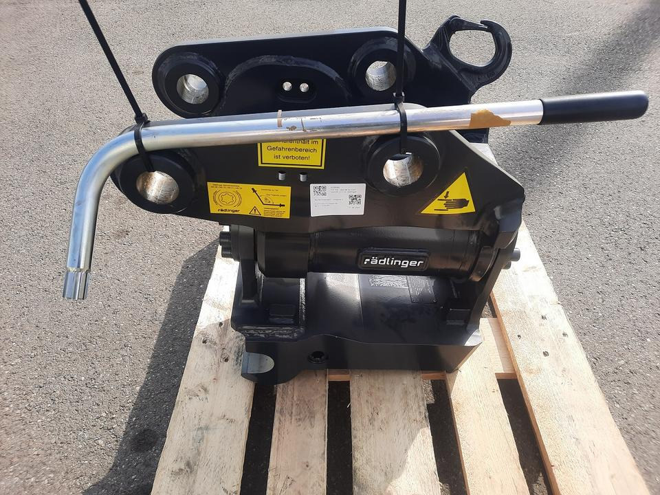 Rädlinger Tilt 5 - 10 to Powertilt Minibagger Schwenkmotor Cat - Tiltrotator for Minigraver: bilde 3 Rädlinger Tilt 5 - 10 to Powertilt Minibagger Schwenkmotor Cat - Tiltrotator for Minigraver: bilde 3