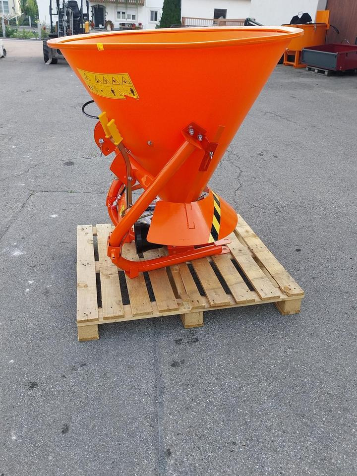 Salzstreuer 200l-500l Sand Splitt Schlepper Traktor Winterdienst - Sandstrøer: bilde 5 Salzstreuer 200l-500l Sand Splitt Schlepper Traktor Winterdienst - Sandstrøer: bilde 5