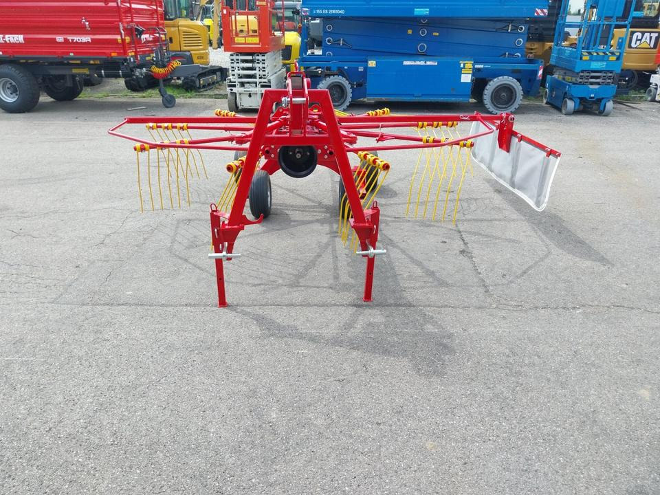 Neuen Kreiselschwader Schwader 3,5m KN-350 Pöttinger - Høyvender: bilde 2 Neuen Kreiselschwader Schwader 3,5m KN-350 Pöttinger - Høyvender: bilde 2