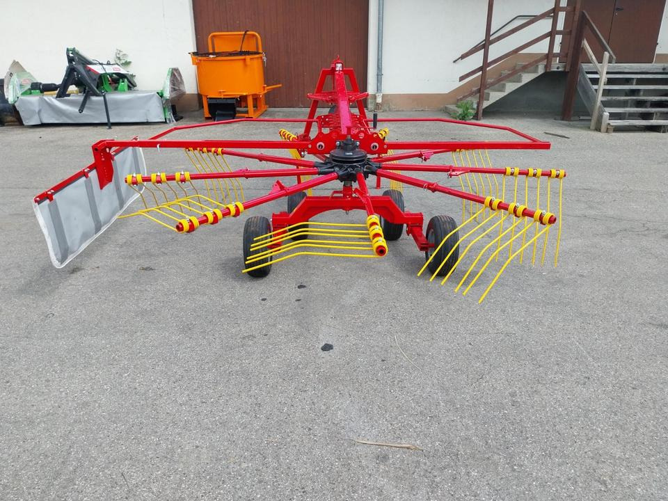 Neuen Kreiselschwader Schwader 3,5m KN-350 Pöttinger - Høyvender: bilde 4 Neuen Kreiselschwader Schwader 3,5m KN-350 Pöttinger - Høyvender: bilde 4