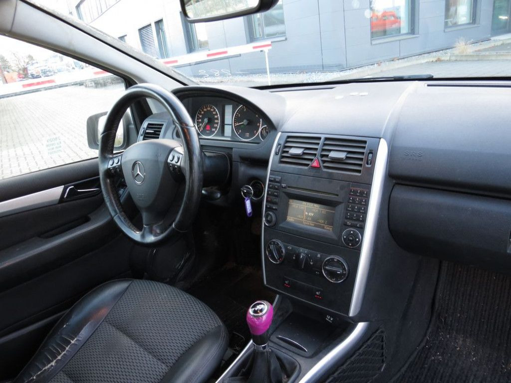 Mercedes-Benz A-Klasse 200 Avantgarde PKW - Lastebil: bilde 5 Mercedes-Benz A-Klasse 200 Avantgarde PKW - Lastebil: bilde 5
