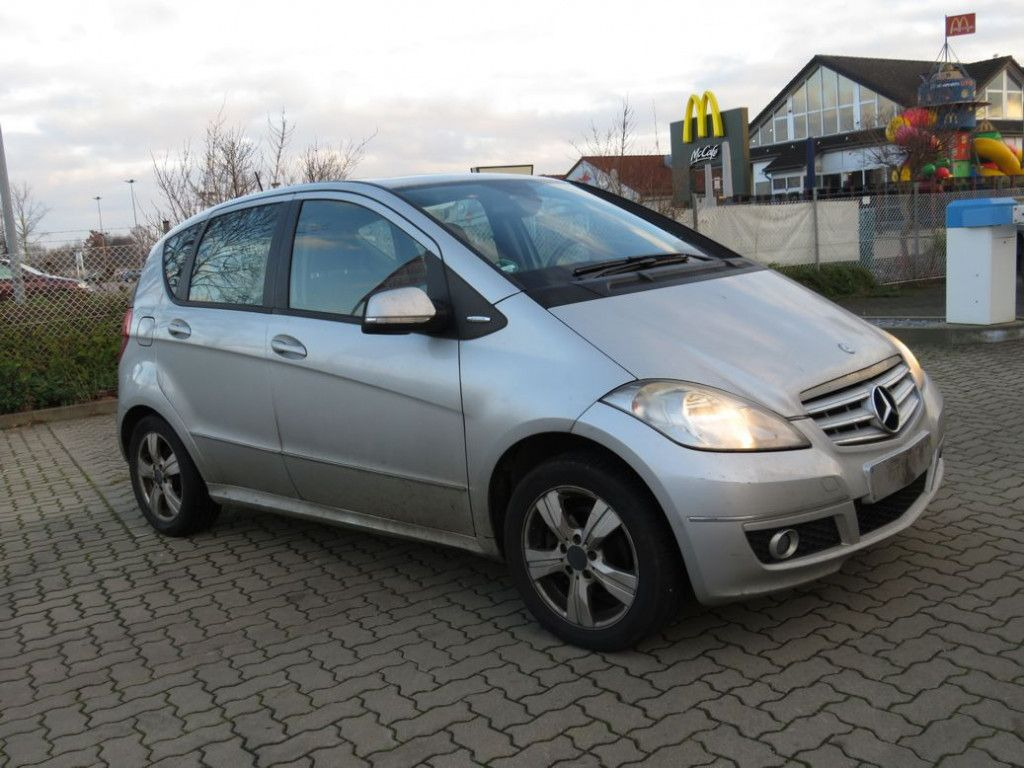 Mercedes-Benz A-Klasse 200 Avantgarde PKW - Lastebil: bilde 2 Mercedes-Benz A-Klasse 200 Avantgarde PKW - Lastebil: bilde 2