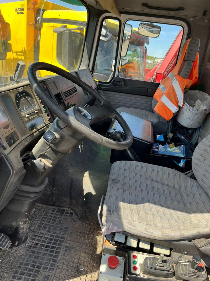 Kranbil MAN F2000 27.342 6x4 Abrollkipper mit Kran: bilde 6