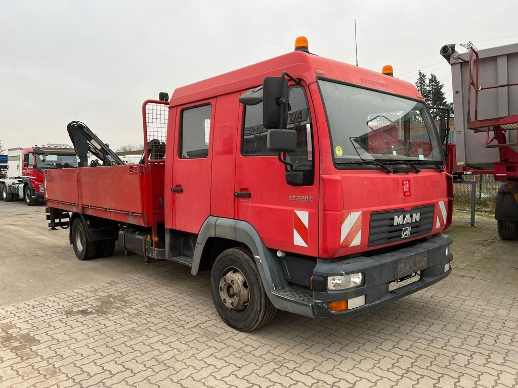MAN LE 12.225 LC Pritsche Heckkran 6 Zylinder Doka T - Kranbil, Planbil: bilde 2 MAN LE 12.225 LC Pritsche Heckkran 6 Zylinder Doka T - Kranbil, Planbil: bilde 2