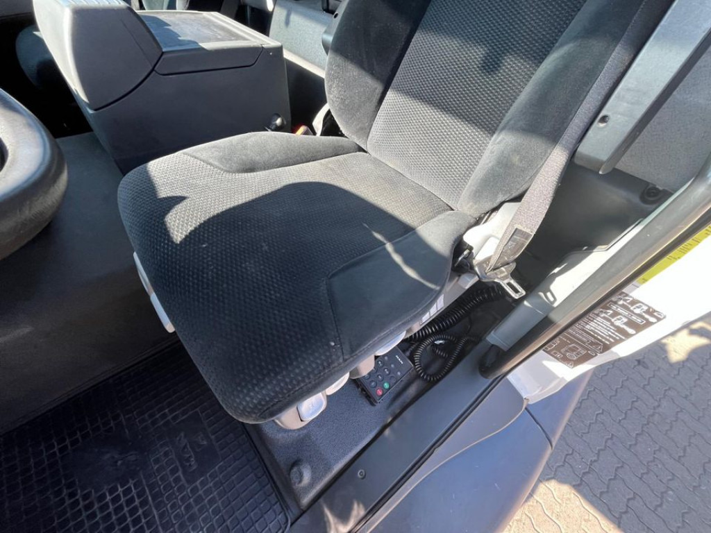 MAN TG-S 26.400 6x2-2 BL Pritsche Heckkran 5xhydr.Ausschub, Funk - Planbil, Kranbil: bilde 3 MAN TG-S 26.400 6x2-2 BL Pritsche Heckkran 5xhydr.Ausschub, Funk - Planbil, Kranbil: bilde 3