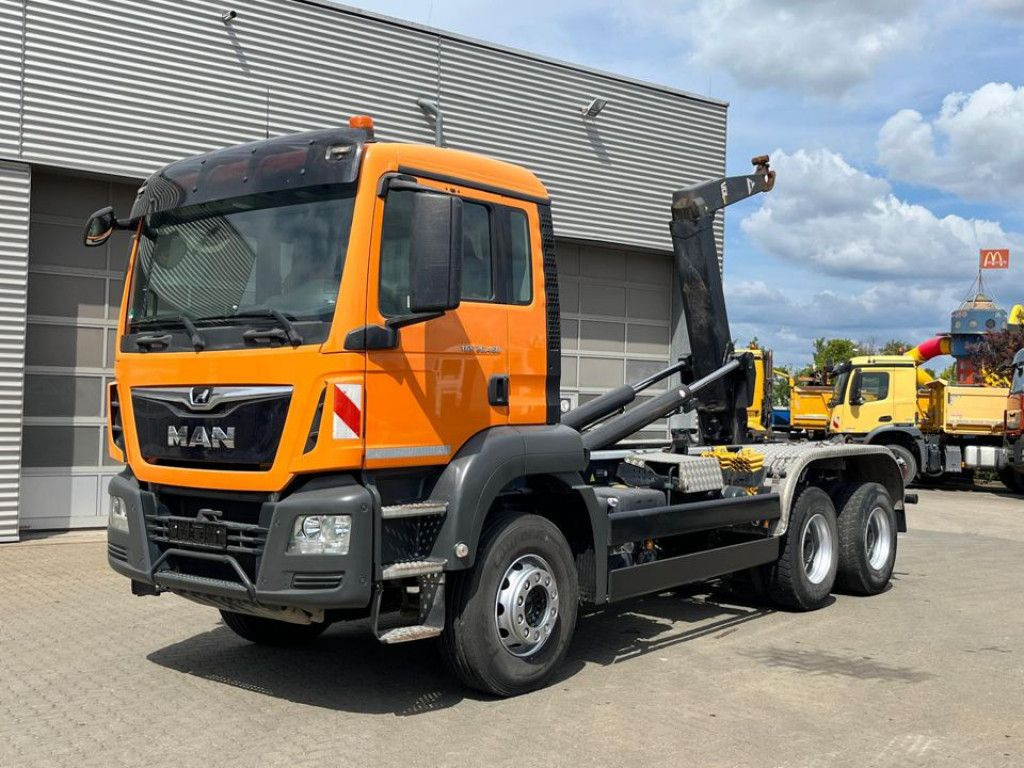 MAN TG-S 26.460 6x4 BB Abrollkipper kurzer Radstand - Krokbil: bilde 1 MAN TG-S 26.460 6x4 BB Abrollkipper kurzer Radstand - Krokbil: bilde 1