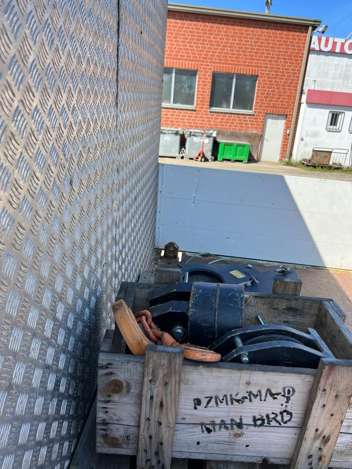 MERCEDES-BENZ Actros 2546 L 6x2  Pritsche Heckkran Palfinger PK 44.002+Winde - Planbil, Kranbil: bilde 3 MERCEDES-BENZ Actros 2546 L 6x2  Pritsche Heckkran Palfinger PK 44.002+Winde - Planbil, Kranbil: bilde 3