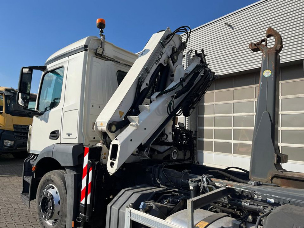 MERCEDES-BENZ Antos 2543 L 6x2 Abrollkipper mit Kran Funk+Greiferst. - Krokbil, Kranbil: bilde 5 MERCEDES-BENZ Antos 2543 L 6x2 Abrollkipper mit Kran Funk+Greiferst. - Krokbil, Kranbil: bilde 5