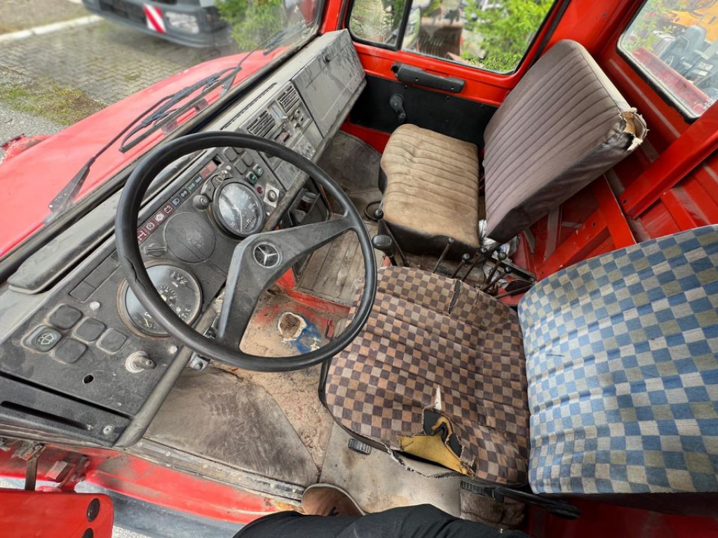 MERCEDES-BENZ Unimog U 424 2-Achs Allradkipper Front+Heckhydraulik Besen - Tippbil: bilde 5 MERCEDES-BENZ Unimog U 424 2-Achs Allradkipper Front+Heckhydraulik Besen - Tippbil: bilde 5