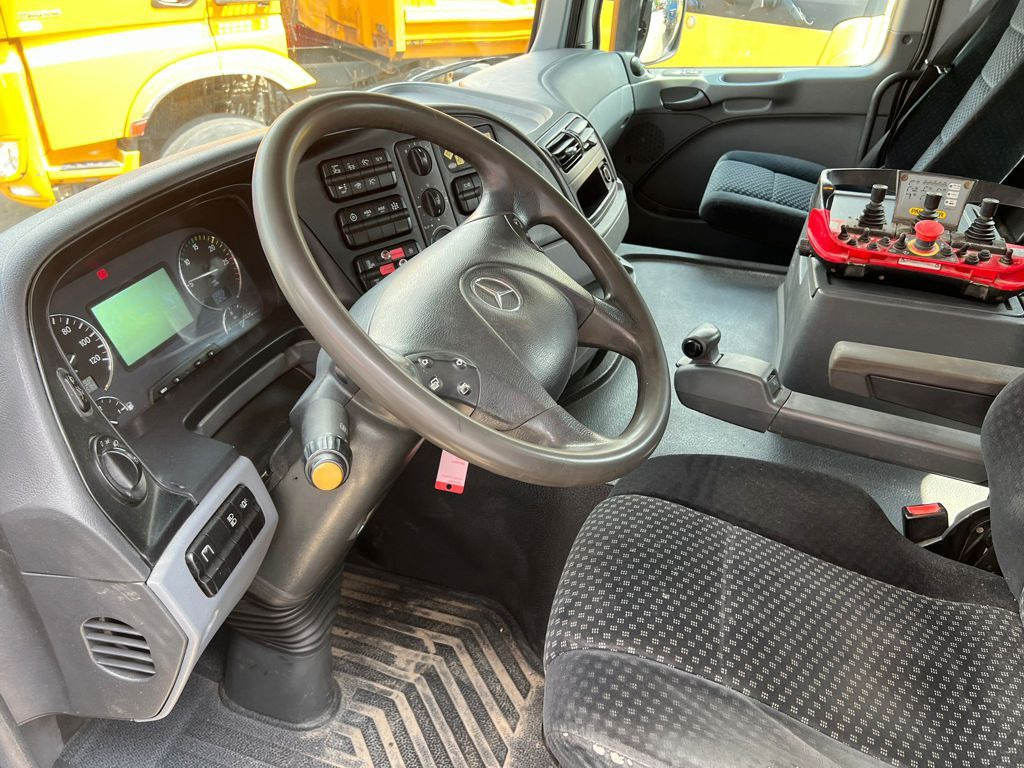 Mercedes-Benz Actros 1841 K 2-Achs Kipper Kran Funk/2xhydr+Gre Mercedes-Benz Actros 1841 K 2-Achs Kipper Kran Funk/2xhydr+Gre - Tippbil, Kranbil: bilde 5 Mercedes-Benz Actros 1841 K 2-Achs Kipper Kran Funk/2xhydr+Gre Mercedes-Benz Actros 1841 K 2-Achs Kipper Kran Funk/2xhydr+Gre - Tippbil, Kranbil: bilde 5