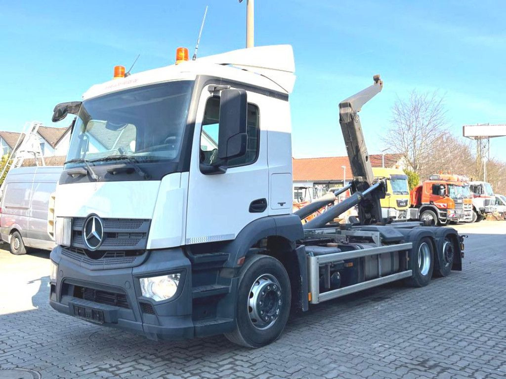 Mercedes-Benz Actros 2543 L 6x2 Abrollkipper MeillerLenk/Lift - Krokbil: bilde 1 Mercedes-Benz Actros 2543 L 6x2 Abrollkipper MeillerLenk/Lift - Krokbil: bilde 1