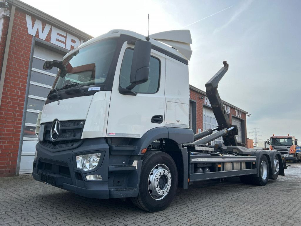 Mercedes-Benz Actros neu 2543 L 6x2 Abrollkipper Meiller Funk - Krokbil: bilde 1 Mercedes-Benz Actros neu 2543 L 6x2 Abrollkipper Meiller Funk - Krokbil: bilde 1