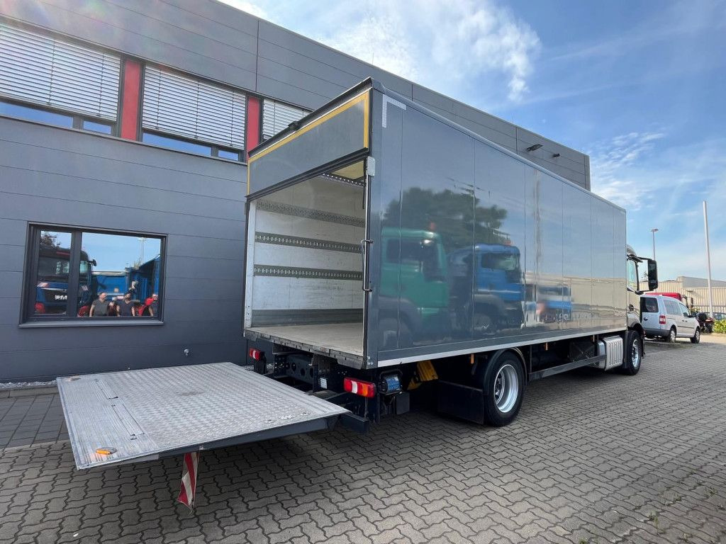 Mercedes-Benz Antos 1830 L nR 4x2 Standardkoffer LBW LBW 2to+F Mercedes-Benz Antos 1830 L nR 4x2 Standardkoffer LBW LBW 2to+F - Skapbil: bilde 4 Mercedes-Benz Antos 1830 L nR 4x2 Standardkoffer LBW LBW 2to+F Mercedes-Benz Antos 1830 L nR 4x2 Standardkoffer LBW LBW 2to+F - Skapbil: bilde 4