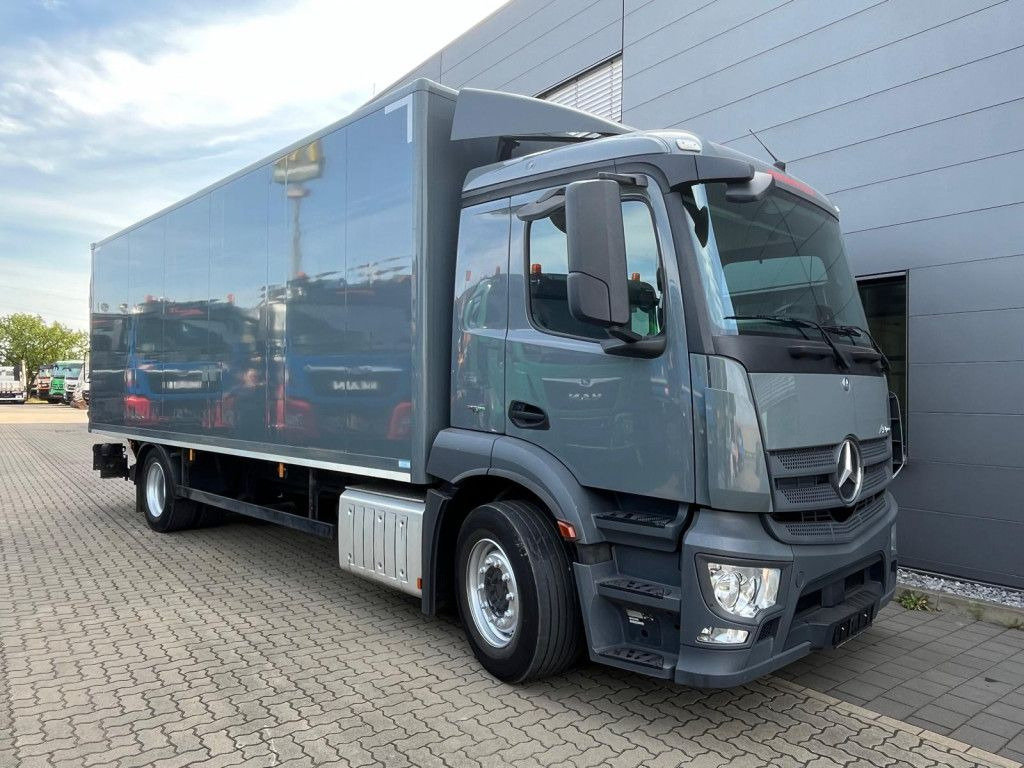 Mercedes-Benz Antos 1830 L nR 4x2 Standardkoffer LBW LBW 2to+F Mercedes-Benz Antos 1830 L nR 4x2 Standardkoffer LBW LBW 2to+F - Skapbil: bilde 2 Mercedes-Benz Antos 1830 L nR 4x2 Standardkoffer LBW LBW 2to+F Mercedes-Benz Antos 1830 L nR 4x2 Standardkoffer LBW LBW 2to+F - Skapbil: bilde 2