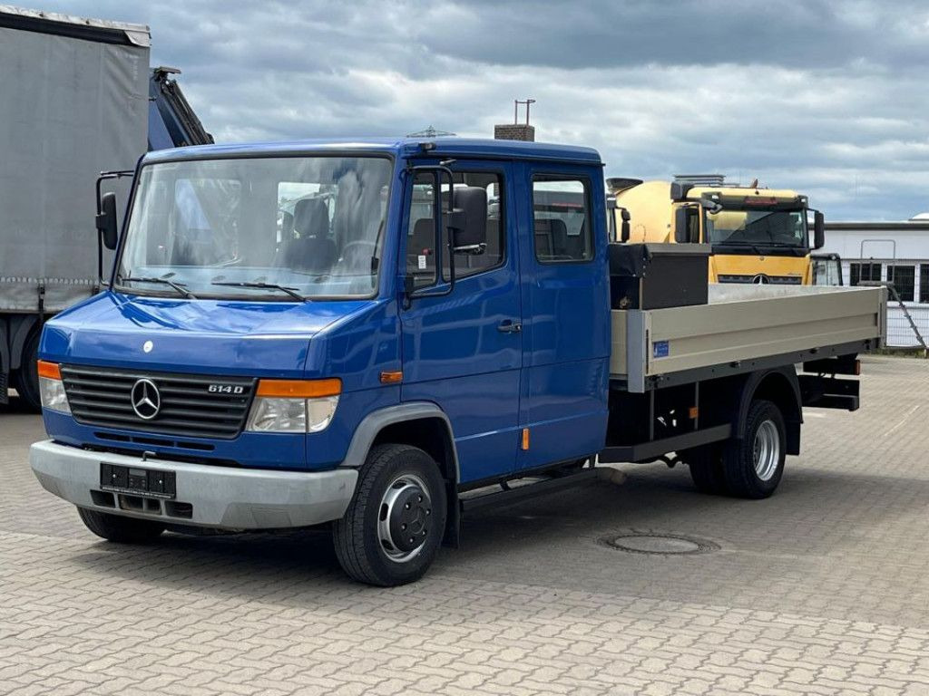 Mercedes-Benz Vario 614 D Pritsche Doppelkabine LKW Motor 4.3 - Varebil med plan, Varebil med dobbelt førerhus: bilde 1 Mercedes-Benz Vario 614 D Pritsche Doppelkabine LKW Motor 4.3 - Varebil med plan, Varebil med dobbelt førerhus: bilde 1