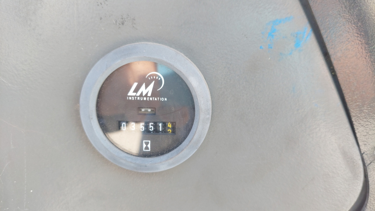 TLD TMX-30 tractor - Bagasjetraktor: bilde 4 TLD TMX-30 tractor - Bagasjetraktor: bilde 4