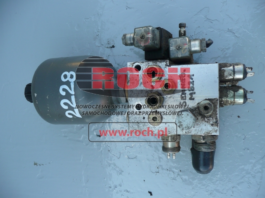 GIB2-ZF 2723021800 + 0281/9546-0 GDA3RD 24VDC + DBO-S6-K18/25 S0.124 + HYDROAKUMULATOR 0,7l - Hydraulisk ventil for Håndteringsutstyr: bilde 1 GIB2-ZF 2723021800 + 0281/9546-0 GDA3RD 24VDC + DBO-S6-K18/25 S0.124 + HYDROAKUMULATOR 0,7l - Hydraulisk ventil for Håndteringsutstyr: bilde 1