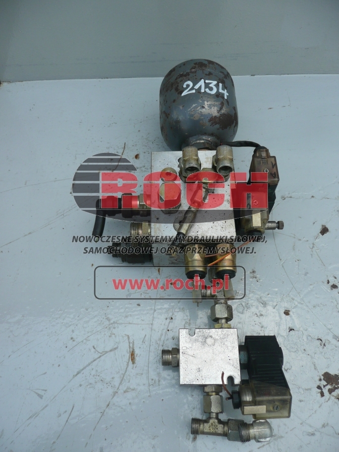 GIB2-ZF + 296085 24VDC-4A + 296085 24VDC-4A + HYDROAKUMULATOR 0,7L - Hydraulisk ventil for Hjulgraver: bilde 1 GIB2-ZF + 296085 24VDC-4A + 296085 24VDC-4A + HYDROAKUMULATOR 0,7L - Hydraulisk ventil for Hjulgraver: bilde 1