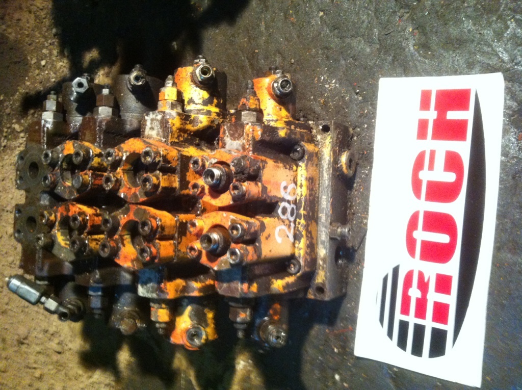 LINDE 669675011570 VW18 5610 + VW25 5601 + 669B11 5601 - 4 SEKCYJNY - Hydraulisk ventil for Bygg og anlegg: bilde 1 LINDE 669675011570 VW18 5610 + VW25 5601 + 669B11 5601 - 4 SEKCYJNY - Hydraulisk ventil for Bygg og anlegg: bilde 1