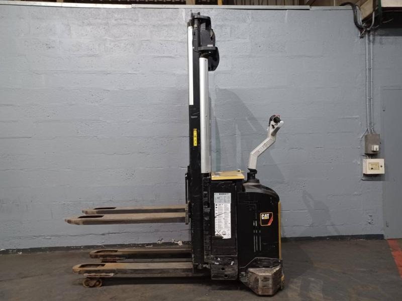 Caterpillar NSV16Ni - Stabler: bilde 1 Caterpillar NSV16Ni - Stabler: bilde 1