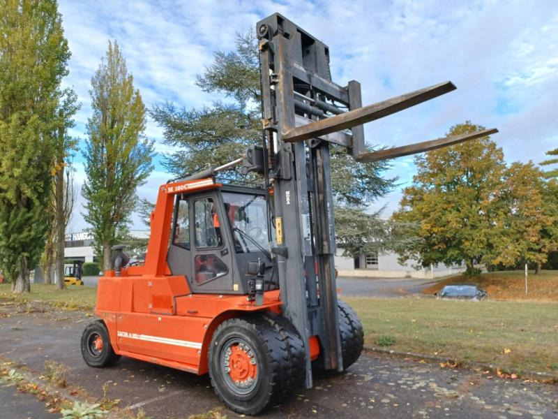 Mora M180C - Dieseltruck: bilde 2 Mora M180C - Dieseltruck: bilde 2