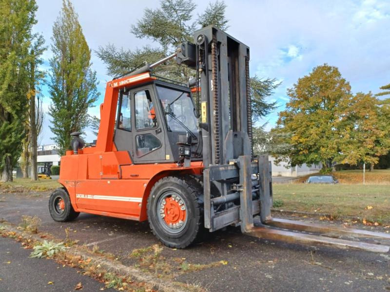 Mora M180C - Dieseltruck: bilde 1 Mora M180C - Dieseltruck: bilde 1