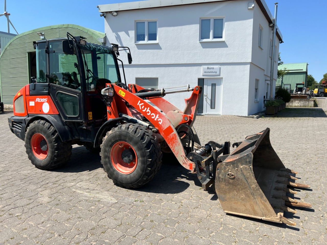 Kubota R 085, Bj 19, 1950 BH, SWE, Schaufel, Gabel - Hjullaster: bilde 2 Kubota R 085, Bj 19, 1950 BH, SWE, Schaufel, Gabel - Hjullaster: bilde 2