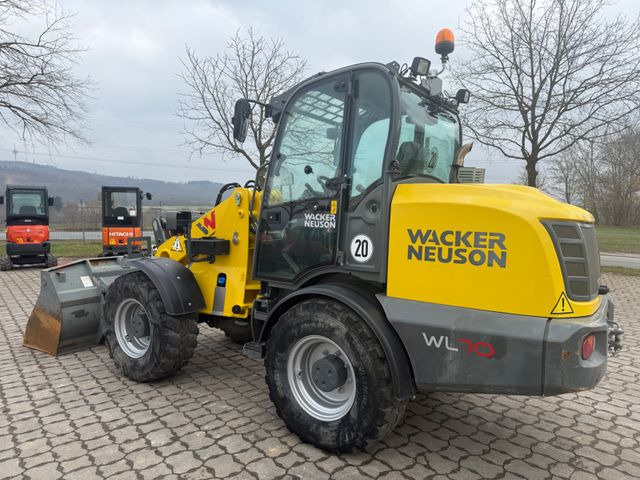 Wacker WL 70, Bj 21, 1625 BH, 122 PS, Schaufel Gabel Wacker WL 70, Bj 21, 1625 BH, 122 PS, Schaufel Gabel - Hjullaster: bilde 2 Wacker WL 70, Bj 21, 1625 BH, 122 PS, Schaufel Gabel Wacker WL 70, Bj 21, 1625 BH, 122 PS, Schaufel Gabel - Hjullaster: bilde 2