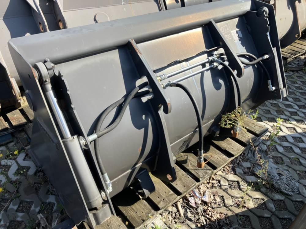 Volvo Klappschaufel mit Messer -P Aufnahme - Skuffe: bilde 3 Volvo Klappschaufel mit Messer -P Aufnahme - Skuffe: bilde 3