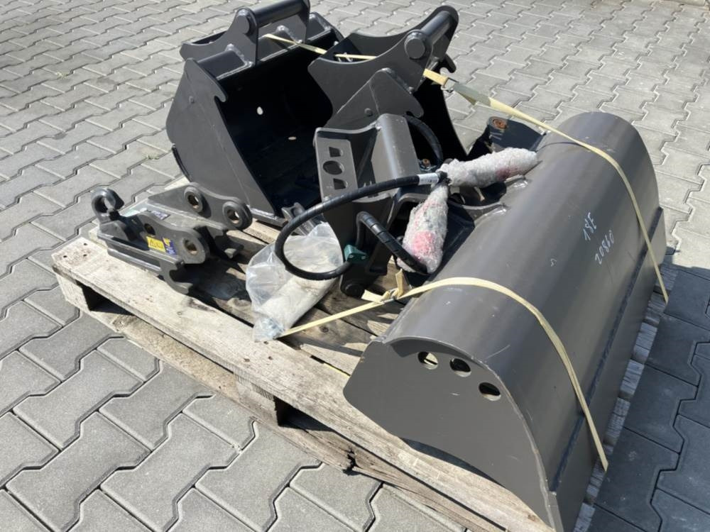 Volvo Löffelset inkl. Schnellwechsler für EC18 - Traktorgraver: bilde 3 Volvo Löffelset inkl. Schnellwechsler für EC18 - Traktorgraver: bilde 3