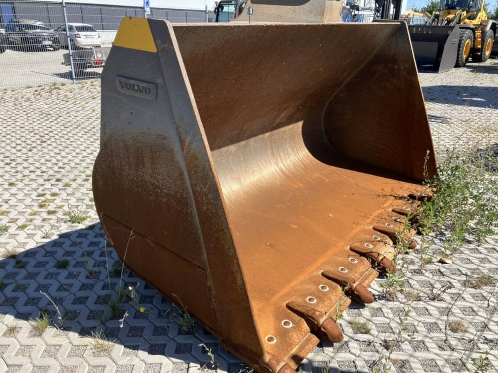 Volvo Schaufel mit Zähnen - Festanbau - Skuffe: bilde 1 Volvo Schaufel mit Zähnen - Festanbau - Skuffe: bilde 1