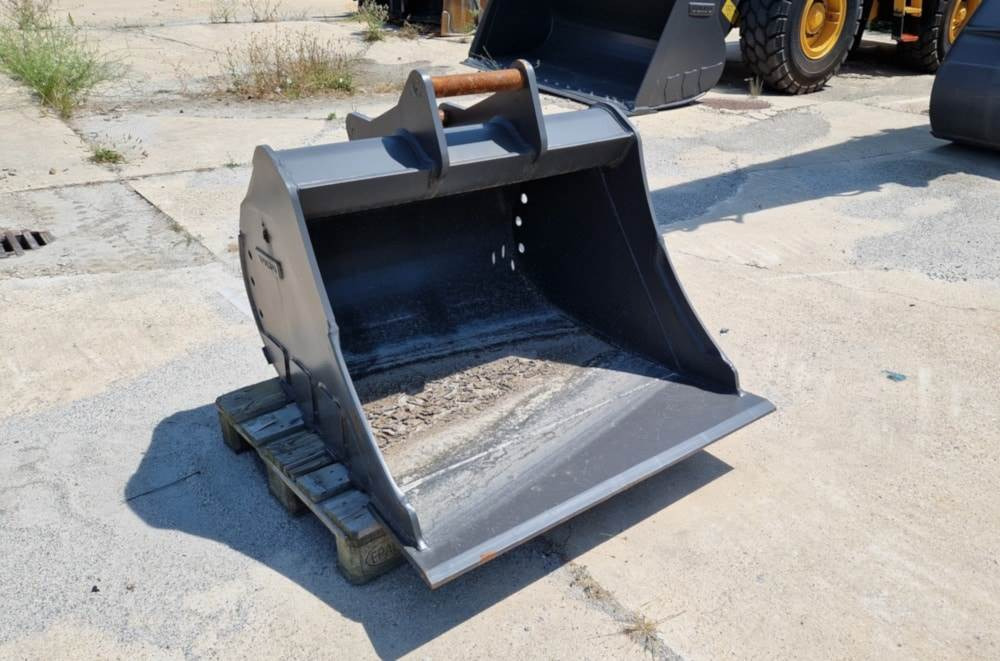 Volvo Tieflöffel mit Messer - Traktorgraver: bilde 1 Volvo Tieflöffel mit Messer - Traktorgraver: bilde 1