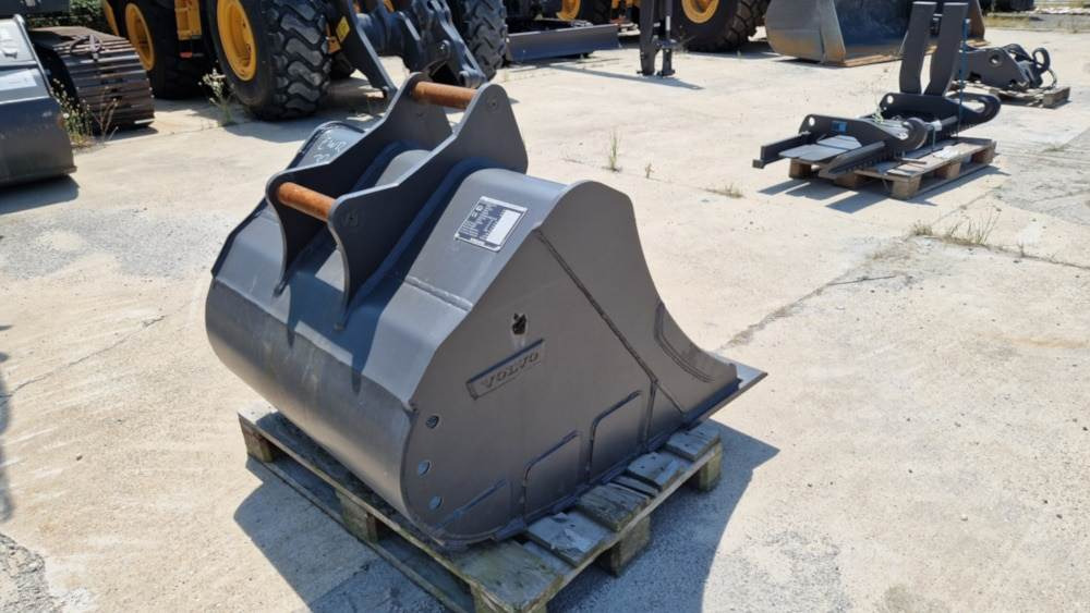 Volvo Tieflöffel mit Messer - Traktorgraver: bilde 2 Volvo Tieflöffel mit Messer - Traktorgraver: bilde 2