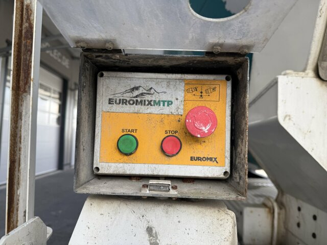Betonmischer-Auflieger Euromix 12 m³ mit Motor - Betongsemi: bilde 2 Betonmischer-Auflieger Euromix 12 m³ mit Motor - Betongsemi: bilde 2