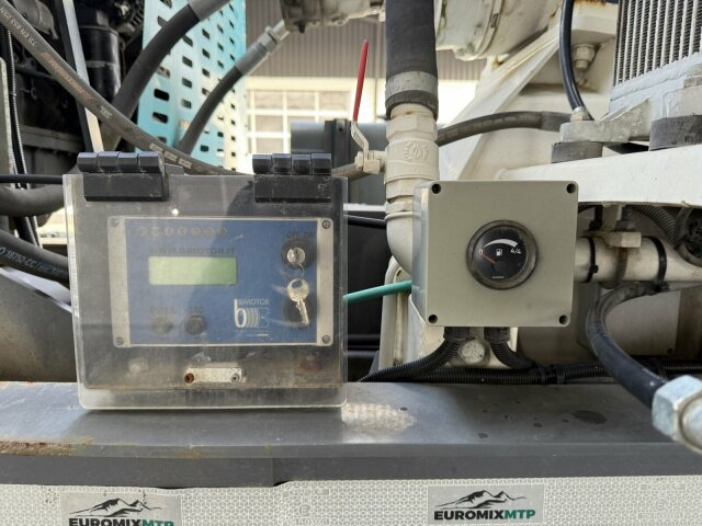 Betonmischer-Auflieger Euromix 12 m³ mit Motor - Betongsemi: bilde 3 Betonmischer-Auflieger Euromix 12 m³ mit Motor - Betongsemi: bilde 3